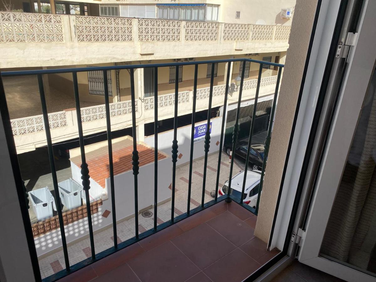 Apartamentos Vicenta Playa Carihuela توريمولينوس المظهر الخارجي الصورة