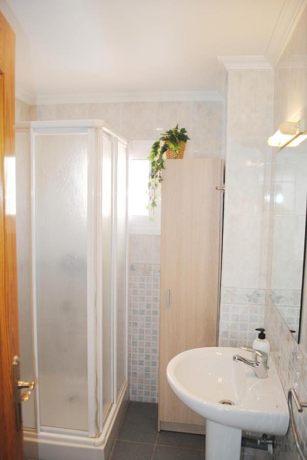 Apartamentos Vicenta Playa Carihuela توريمولينوس المظهر الخارجي الصورة
