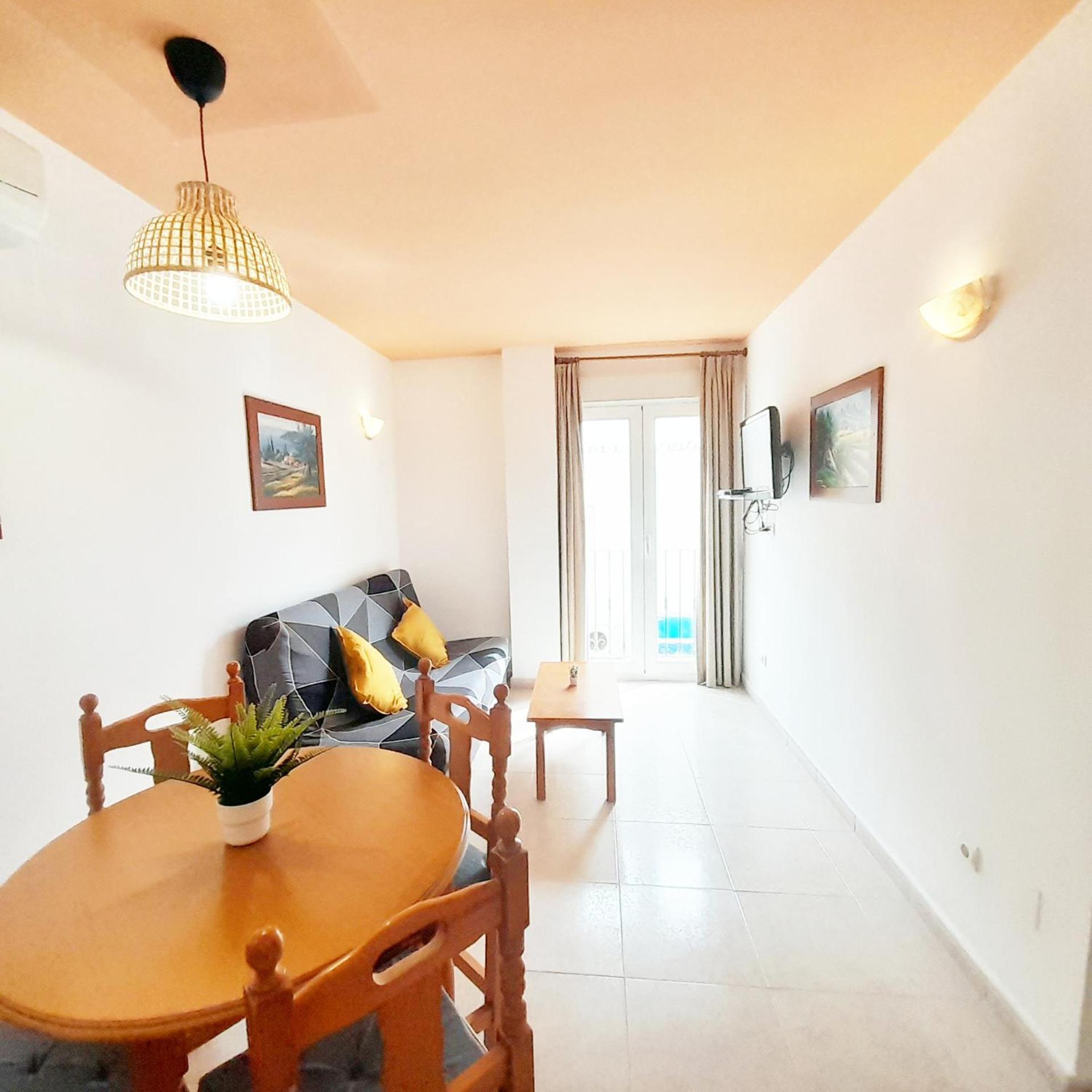 Apartamentos Vicenta Playa Carihuela توريمولينوس الغرفة الصورة