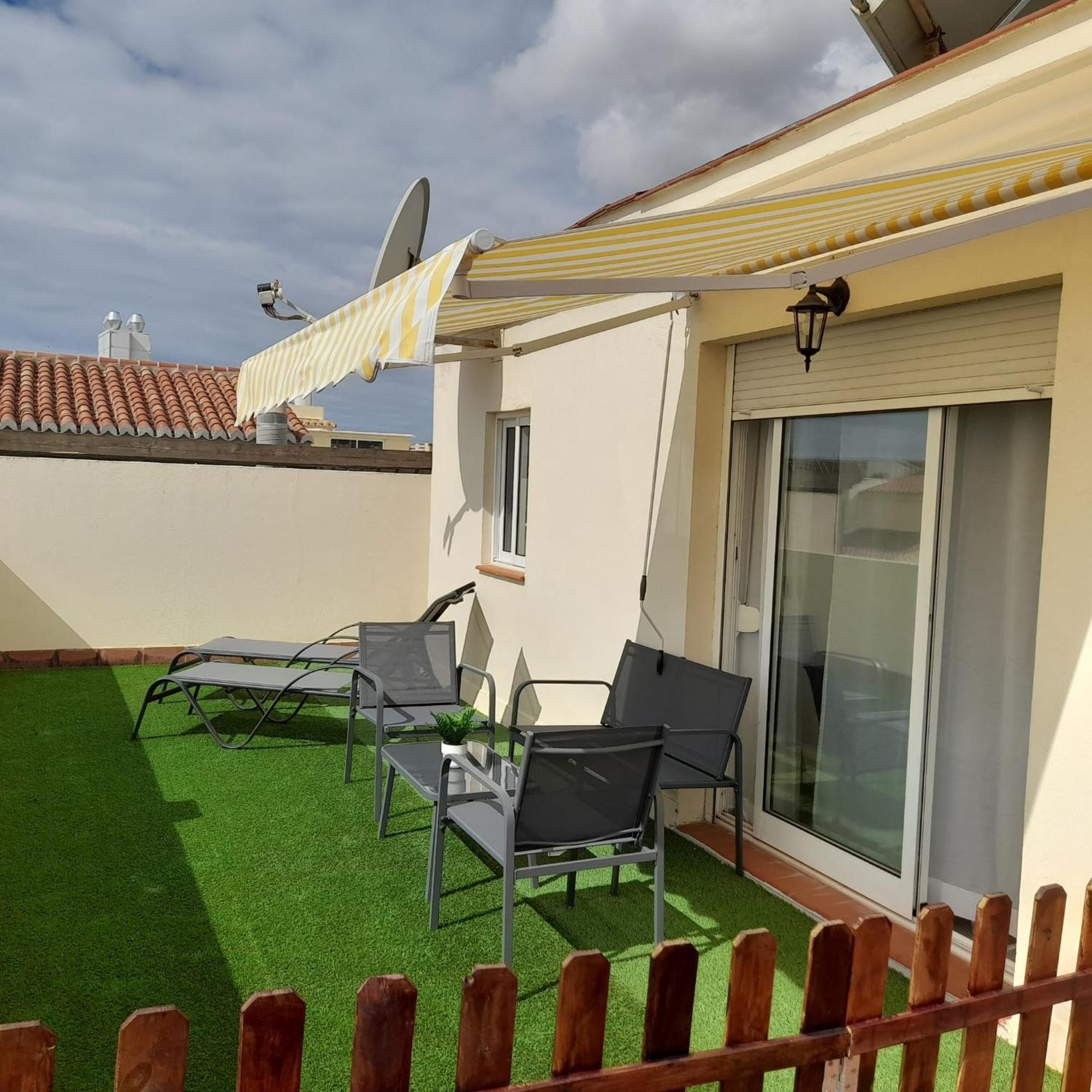 Apartamentos Vicenta Playa Carihuela توريمولينوس الغرفة الصورة